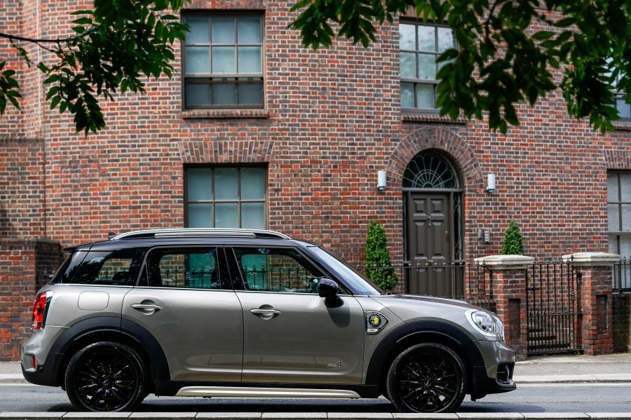  Mini Cooper S E Countryman ALL4 (F60) 2017 года  (UK) (фото 16 из 28)